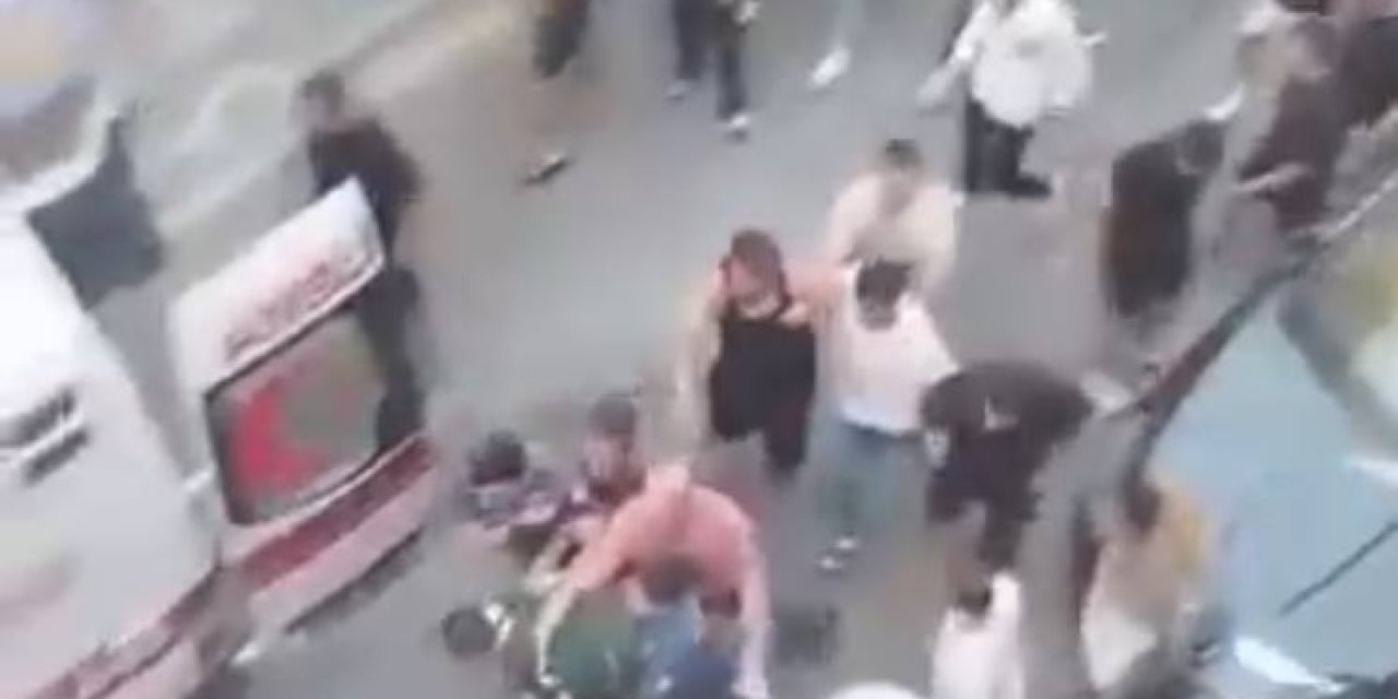 Sokak Ortasında Kanlı Saldırı! İşten Kovulan Erkek, Kız Arkadaşını Bıçakladı