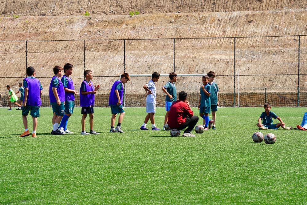 Türkiye'de bir ilk! Futbol gelişim merkezi hizmete başladı