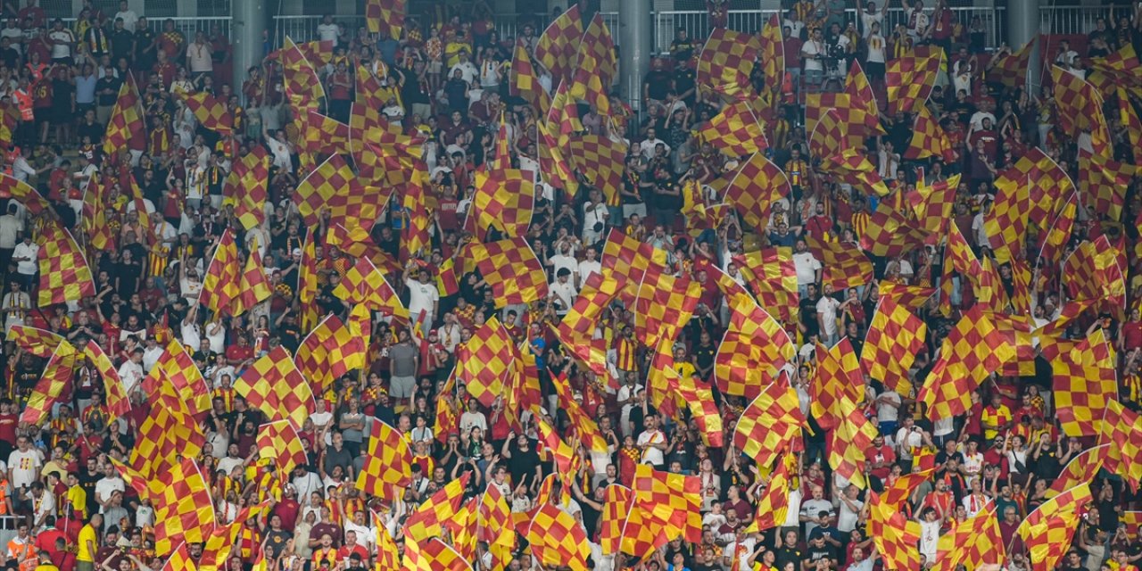 Göztepe'nin sekiz tribün bloğuna Konyaspor maçı öncesi kart bloke cezası