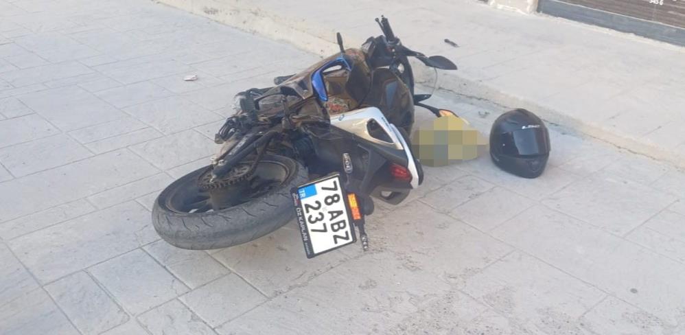 Kazada fırlayan sürücüyü kalkan gibi korudu!