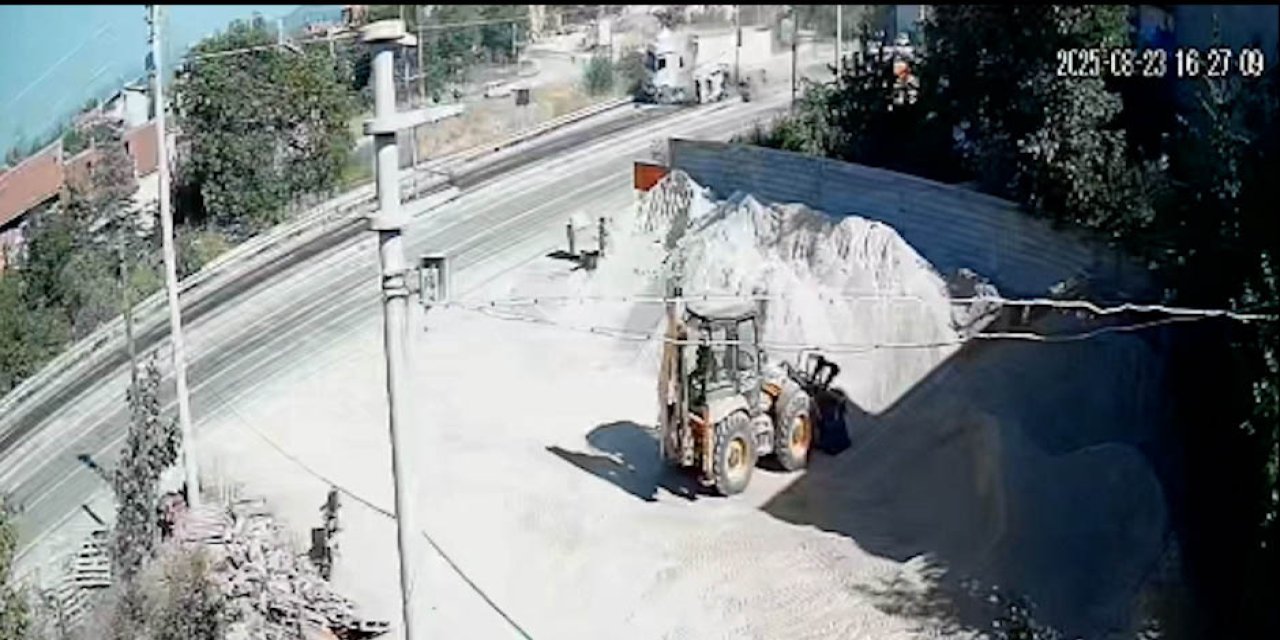 Konya’da 3 Kişinin Öldüğü Kaza Sonrası Mahalleli Yolu Kapattı!