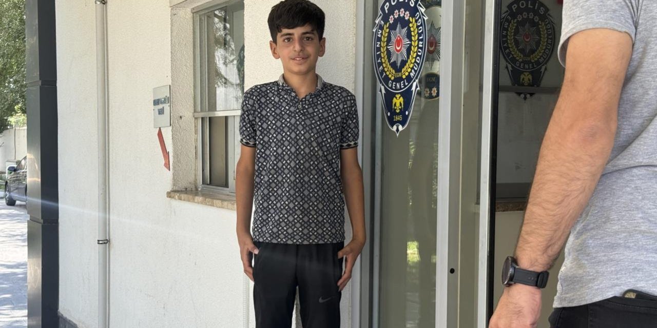15 yaşındaki çocuk bulduğu altınları polise teslim etti