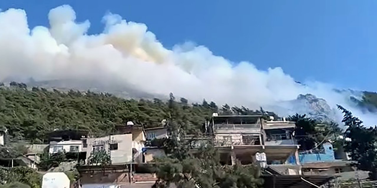 Hatay’da Habib-i Neccar Dağı’nda orman yangını
