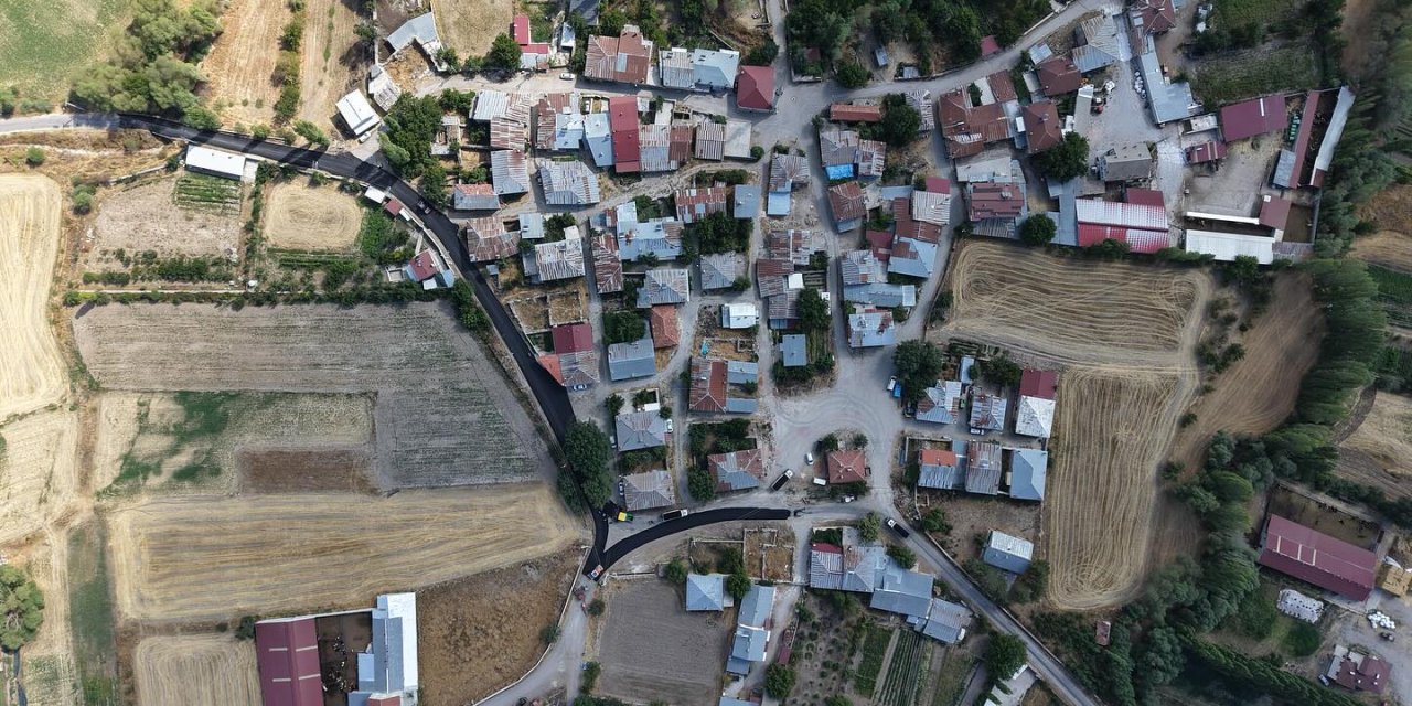Beyşehir Belediyesi’nden Karabayat’a asfalt müjdesi