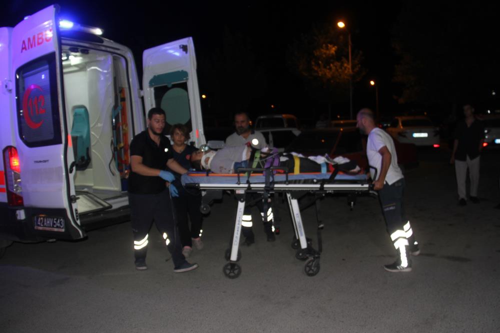 Konya'da İki Araç Birbirine Girdi!