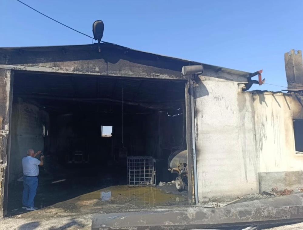 Konya'da Depoda Yangın Faciası! 2 Traktör, Ev ve Gübreler Küle Döndü
