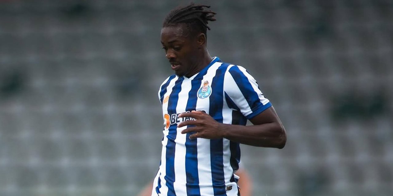 Konyaspor, Angolalı orta saha için görüşmelerini son aşamaya getirdi