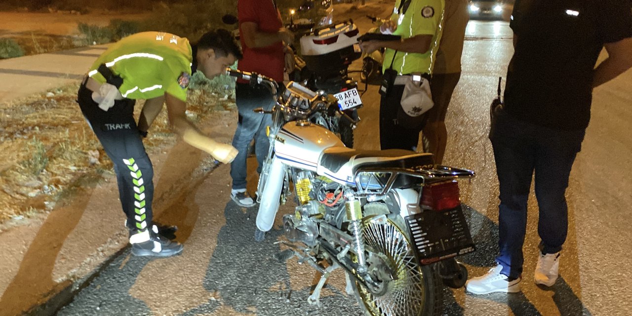 Kazaya Karışan Plakasız Motosiklet Trafikten Men Edildi!