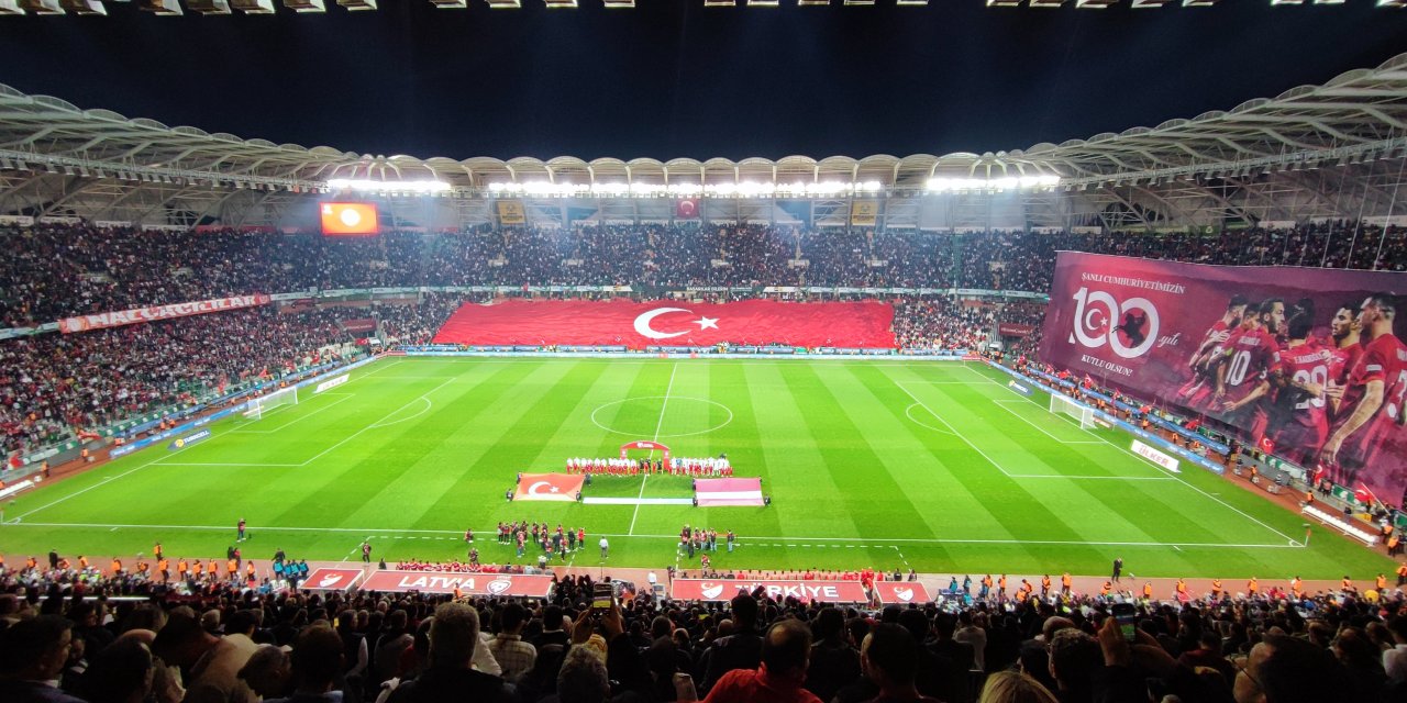 Sandalyeni Kap Gel! Türkiye–İspanya Maçı Dev Ekranda