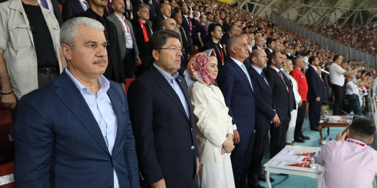 Konya Protokolü, Millileri Yalnız Bırakmadı! Tribünde destek