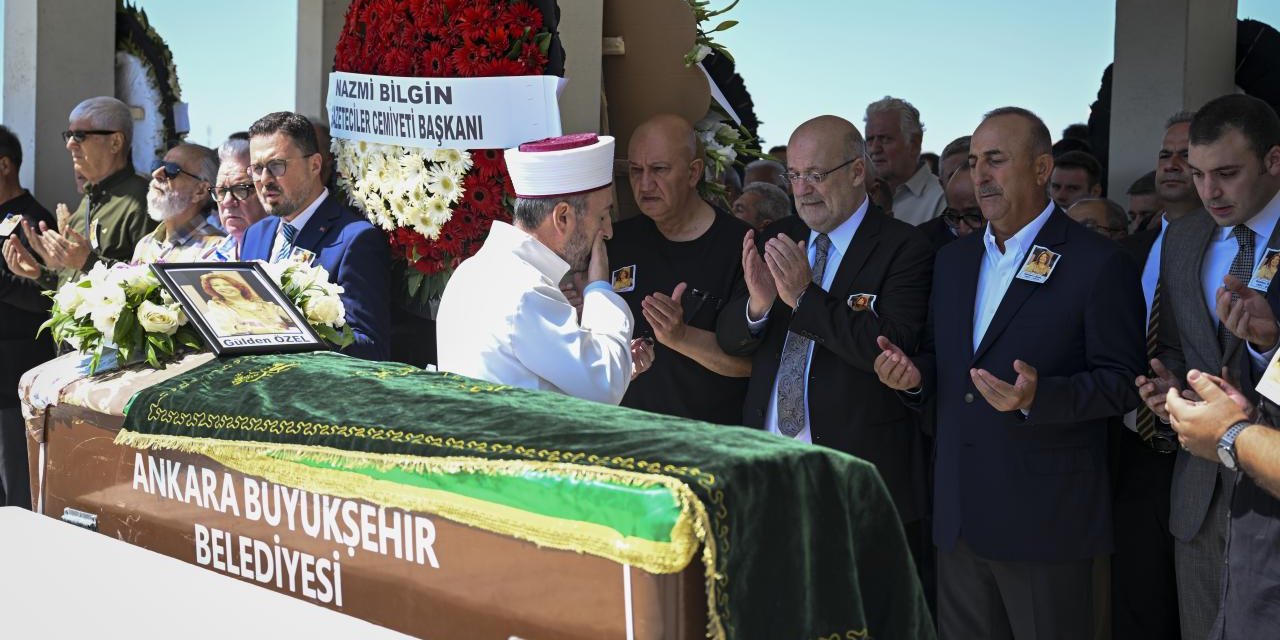 Duayen spiker Gülden Özel son yolculuğuna uğurlandı
