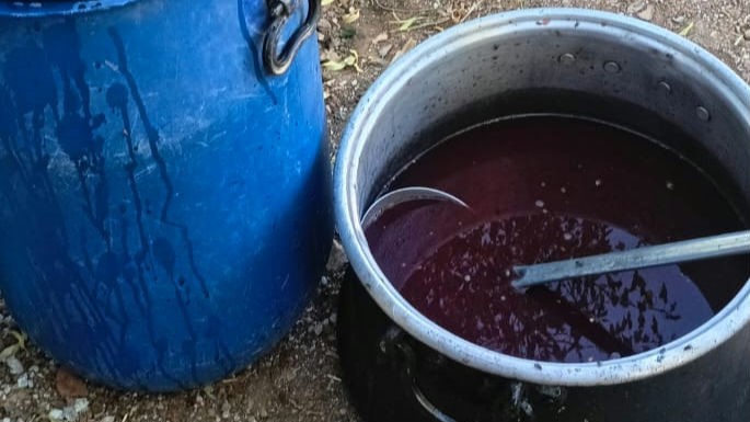 Konya'da geleneksel pekmez yapımı devam ediyor