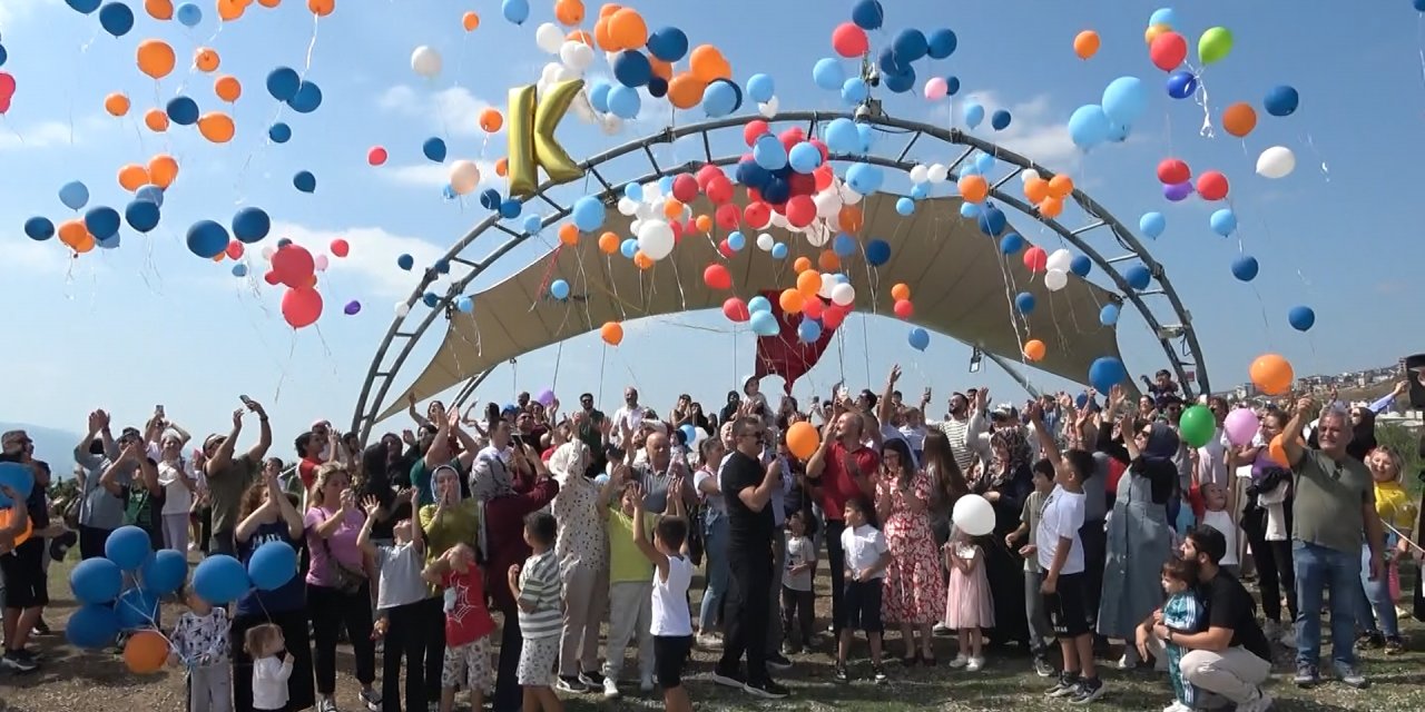 Kanseri yenen Kağan için gökyüzüne balonlar bırakıldı