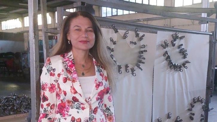 Dünyanın ilk kadın deri profesörüne, kültürel miras taşıyıcısı unvanı verildi