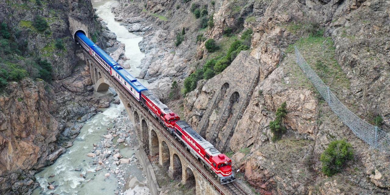 Turistik Karaelmas Treni sonbahar seferlerine başlıyor