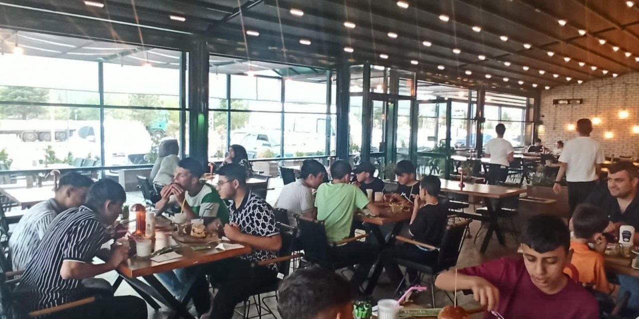 Bozkırlı Hafız Öğrencilerden Seydişehir’e Moral Gezisi