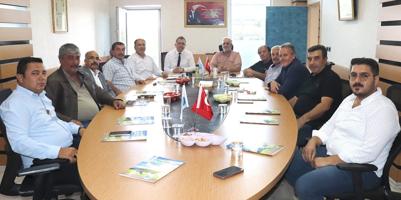 Konya'daki süt üreticileri Karapınar'da buluştu