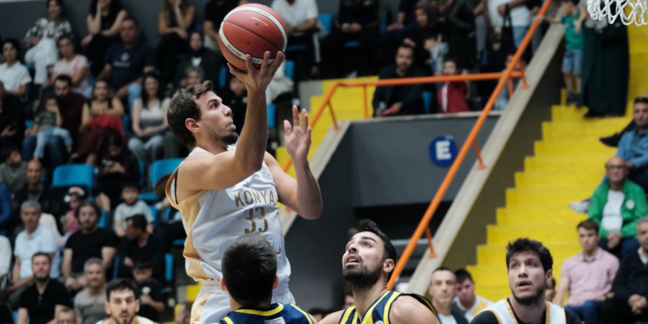 Konya Büyükşehir Belediyespor sezona galibiyetle başladı! 77-71