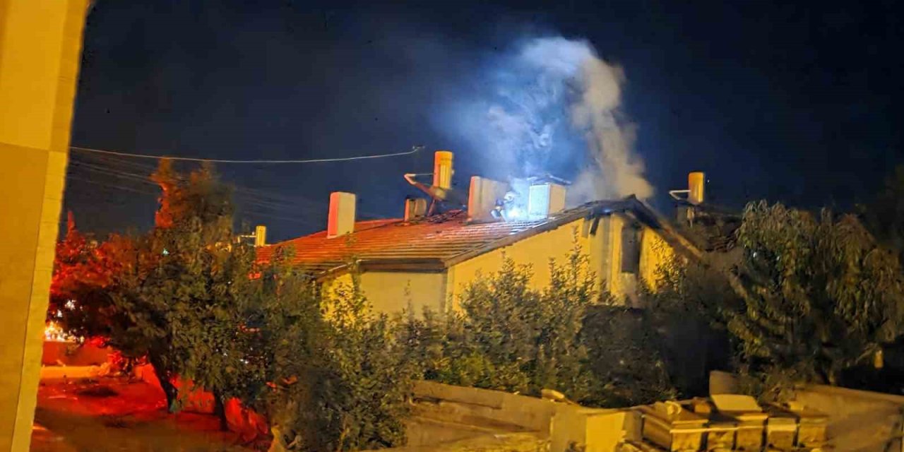 İki katlı binada yangın!