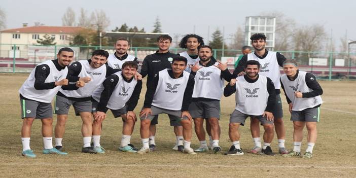 1922 Konyasporlu futbolculardan tepki: Yemek çıkmadığı günler oldu