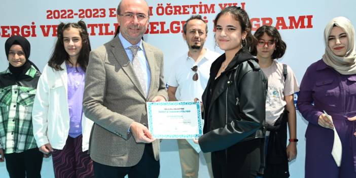 Selçuklu'da eğitim alan geleceğin sanatçıları sertifikalarını aldı