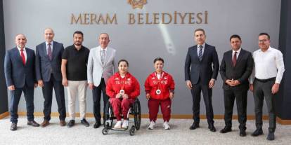 Besra Ve Sibel Madalyalarıyla Başkan Kavuş’u Ziyaret Etti!