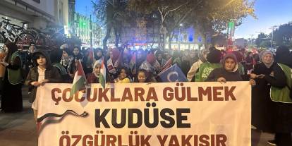 Konya'da Filistinli çocuklara destek yürüyüşü düzenlendi