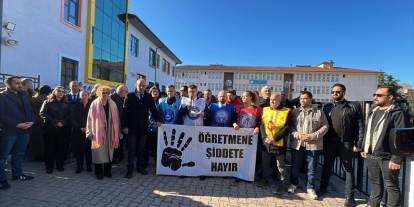 Veliyle tartışırken beyin kanaması geçiren ana sınıfı öğretmeni yoğun bakımda