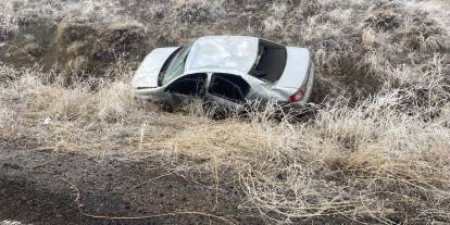 Konya'da sis ve buzlanma nedeniyle takla atan otomobildeki 6 kişi yaralandı