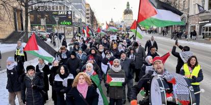 İsveç'te yüzlerce kişi katil İsrail'i protesto etti