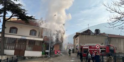 Akşehir'de bakkalda çıkan yangın söndürüldü