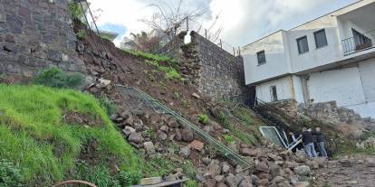 Bodrum'da sağanak: İstinat duvarı çöktü