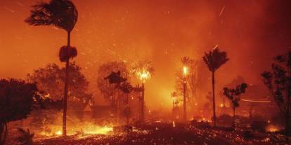 Los Angeles'ta ölü sayısı 25 oldu: Alev hortumu tehlikesi var