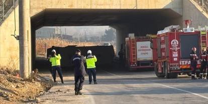 Devrilen işçi servisindeki 4 kişi öldü, 19 kişi yaralandı