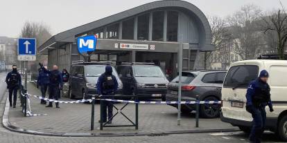 Brüksel'deki silahlı saldırı sonrası birçok metro istasyonu kapatıldı