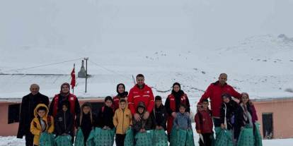 Kızılay’ın yardım eli çocuklara uzandı