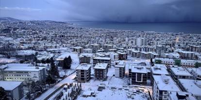 Yurdun çeşitli bölgelerinde kar yağışı etkili