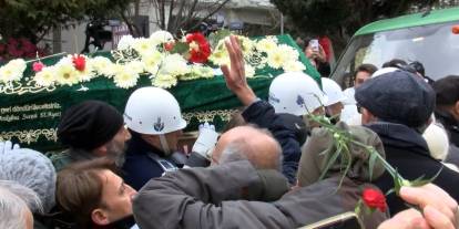 Edip Akbayram son yolculuğuna uğurlandı