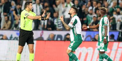 Konyaspor - Beşiktaş maçında hakemin verdiği kararlar doğru mu? Trio çıkan kırmızı kartlar için ne dedi? İşte yorumlar