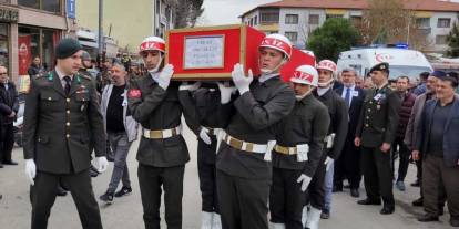 Suriye'de kalp krizinden hayatını kaybeden uzman çavuş Afyon'da toprağa verildi