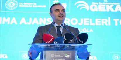 Bakan Kacır: SİHA'larını, deniz platformlarını, kara araçlarını, uydularını üretebilen bir ülkeyiz