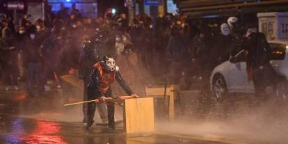 Ankara'da provokatörlerin saldırısında bir polis yaralandı