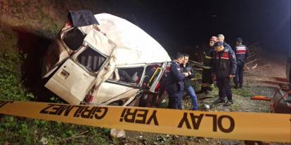 Samsun'da minibüs şarampole devrildi: 1 ölü