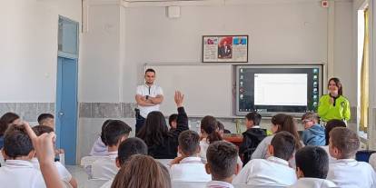 Konya'da öğrencilere trafik güvenliği semineri verildi