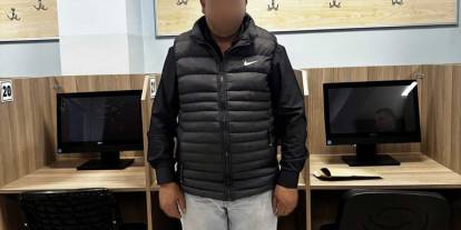Ehliyet sınavında kopya düzeneğiyle yakalandı