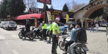 Konya'da kask takmayan motosikletlilere ceza yağdı!