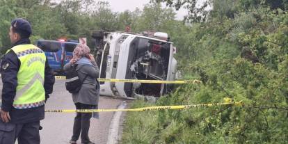 Sinop'ta öğrencileri taşıyan otobüs ile otomobil çarpıştı: 18 kişi yaralandı