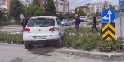 Konya'da kamyonet ile otomobil çarpıştı! 2 yaralı!