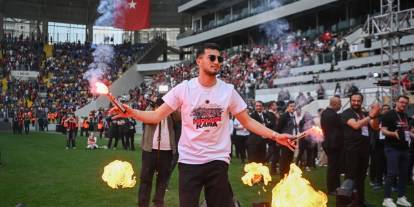 Konyasporlu orta saha kiralık gittiği takımda Süper Lig'e çıktı