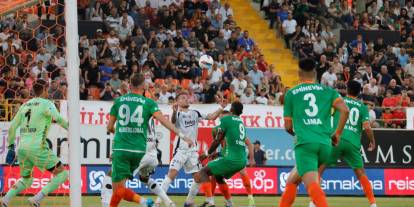 Alanyaspor, Konya'ya Bodrum FK'nın üç puan önünde gelecek